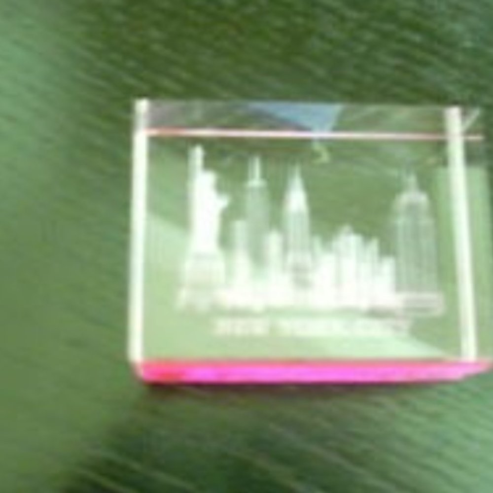 New York City Glass Display Ornament Paperweight